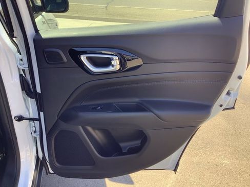 New 2025 Jeep Compass Latitude w/ Sun & Sound Group image 35