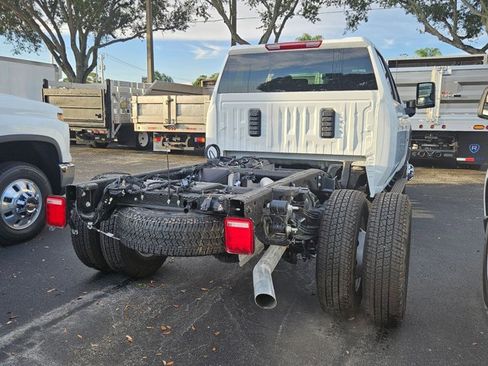 New 2025 Chevrolet Silverado 3500 LT w/ Convenience Package image 2