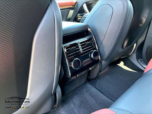 Used 2024 Land Rover Range Rover Sport image 29