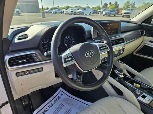 Used 2021 Kia Telluride EX w/ EX Premium Package FWD image 16