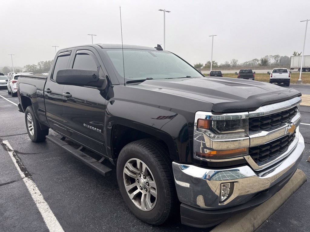 Used 2018 Chevrolet Silverado 1500 LT w/ All Star Edition AWD/4WD image 2