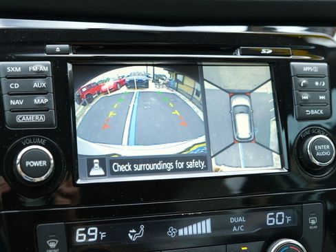 Used 2015 Nissan Rogue SL image 29