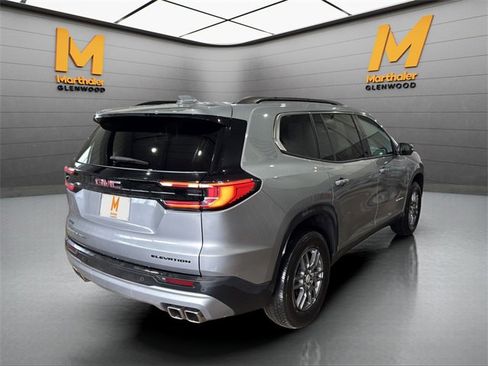 Used 2025 GMC Acadia Elevation image 9