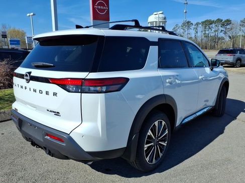 New 2026 Nissan Pathfinder Platinum AWD/4WD image 3
