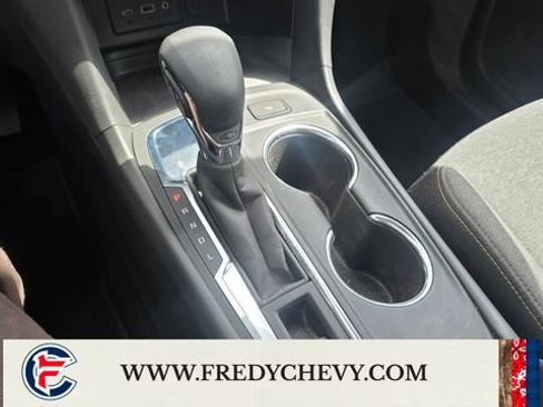 Used 2024 Chevrolet Equinox LT FWD image 14