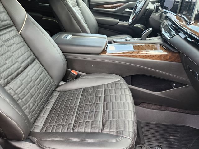 Certified 2023 Cadillac Escalade Sport Platinum w/ Heavy-Duty Trailer Package AWD/4WD image 22