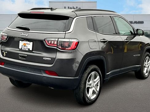 Used 2024 Jeep Compass Latitude image 28