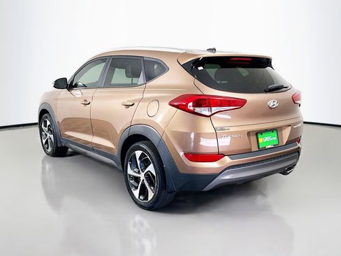 Used 2016 Hyundai Tucson Sport image 7