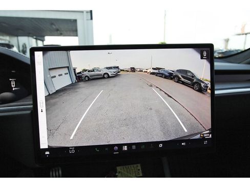 Used 2022 Tesla Model S AWD/4WD image 23