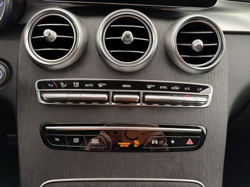 Used 2022 Mercedes-Benz GLC 300 4MATIC image 23