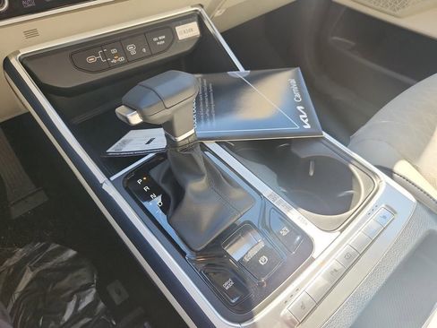 New 2026 Kia Carnival EX image 20