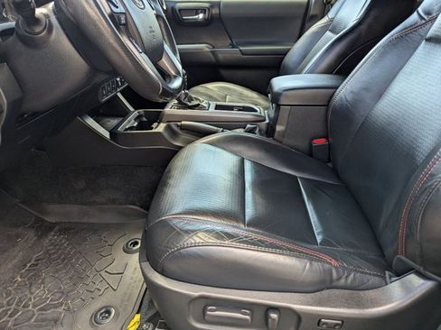 Used 2021 Toyota Tacoma TRD Pro AWD/4WD image 17