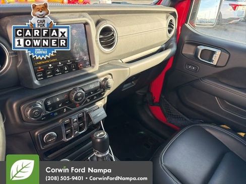 Used 2022 Jeep Wrangler Unlimited Sahara w/ Cold Weather Group image 10