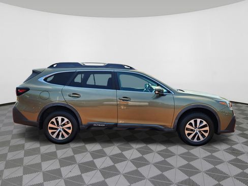 Used 2020 Subaru Outback Premium w/ Popular Package #1 AWD/4WD image 6