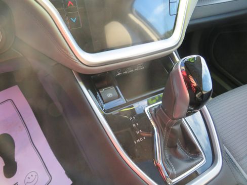 Used 2023 Subaru Outback Premium image 13