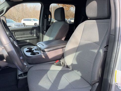 Used 2024 RAM 3500 Tradesman w/ Chrome Appearance Group image 22