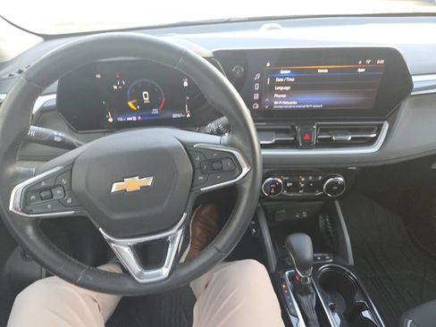 Used 2024 Chevrolet TrailBlazer LT w/ Convenience Package AWD/4WD image 22