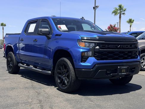 Used 2024 Chevrolet Silverado 1500 Custom Trail Boss w/ Turbomax Blackout Package AWD/4WD image 1