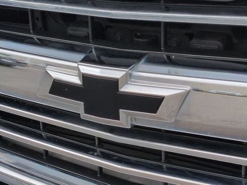 Used 2017 Chevrolet Silverado 1500 High Country AWD/4WD image 33