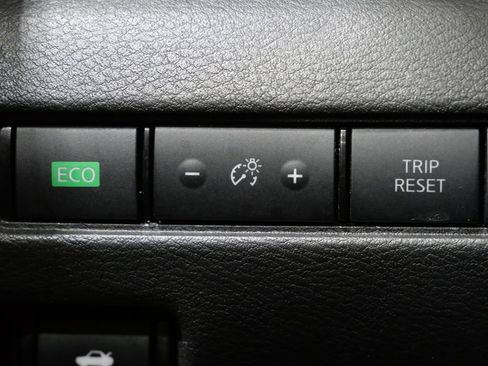 Used 2024 Nissan Sentra SV image 14