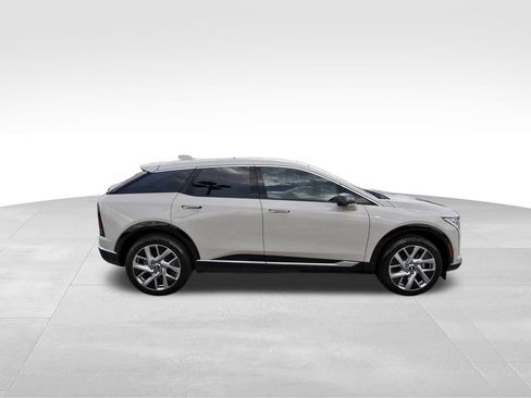 New 2027 Cadillac Optiq Luxury RWD image 5