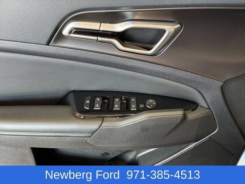 Used 2023 Kia Sportage EX FWD image 11