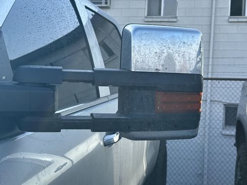 Used 2018 Chevrolet Silverado 3500 LTZ image 8