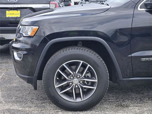 Used 2018 Jeep Grand Cherokee Limited w/ Trailer Tow Group IV RWD image 9