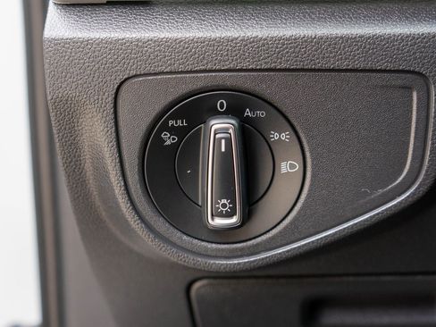 Used 2022 Volkswagen Atlas Cross Sport SEL Premium R-Line image 19