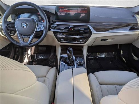 Used 2023 BMW 530i xDrive w/ Convenience Package image 19