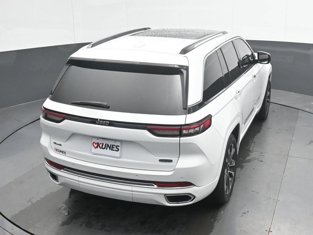 Used 2022 Jeep Grand Cherokee Overland AWD/4WD image 30