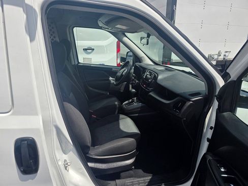 Used 2022 RAM ProMaster City Tradesman FWD image 17