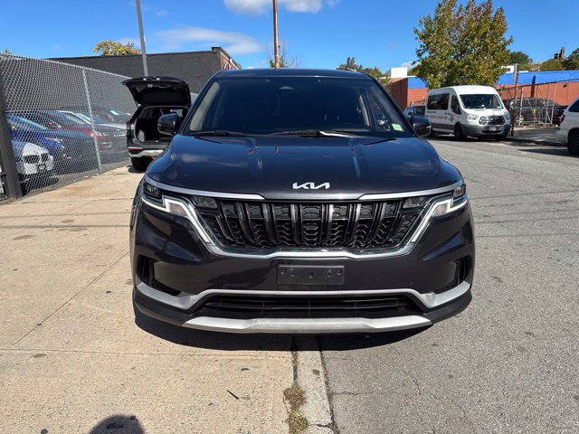 Used 2022 Kia Carnival LX FWD image 13