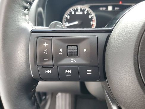 Certified 2024 Nissan Pathfinder SL w/ SL Premium Package FWD image 21