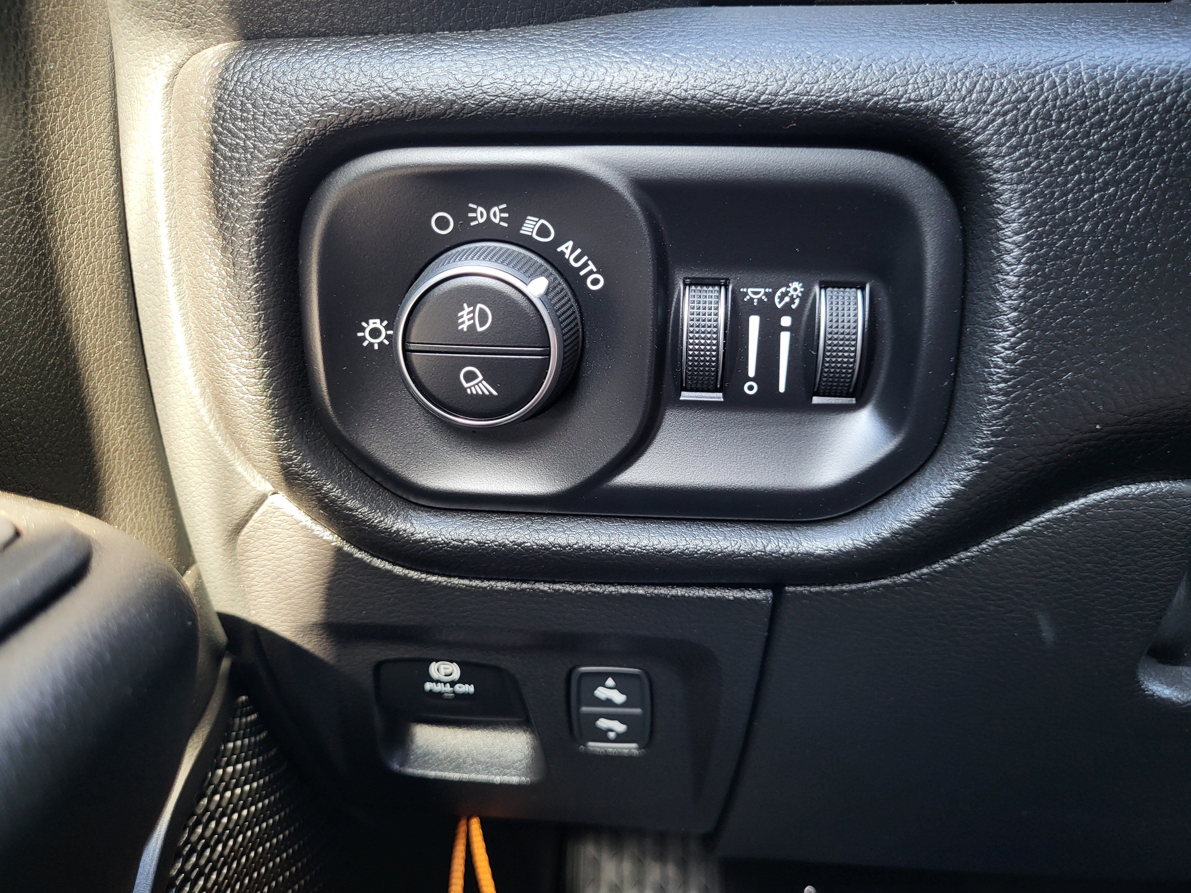 Used 2025 RAM 1500 Big Horn AWD/4WD image 23