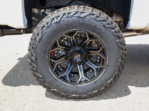 New 2026 GMC Sierra 2500 AT4 w/ Technology Package AWD/4WD image 44