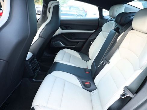 Used 2024 Porsche Taycan 4S image 21