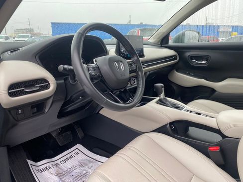 Used 2023 Honda HR-V EX-L image 9