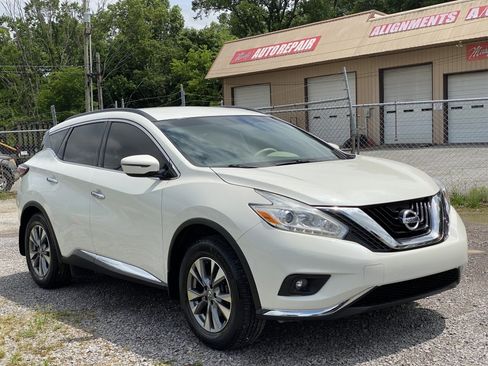 Used 2016 Nissan Murano SV FWD image 3