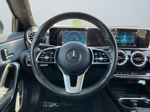 Used 2022 Mercedes-Benz A 220 image 11