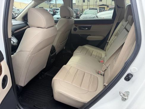 Used 2018 Honda CR-V Touring image 14