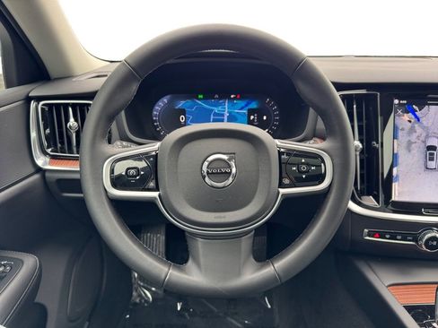 Certified 2025 Volvo V60 B5 Cross Country Plus AWD/4WD image 16