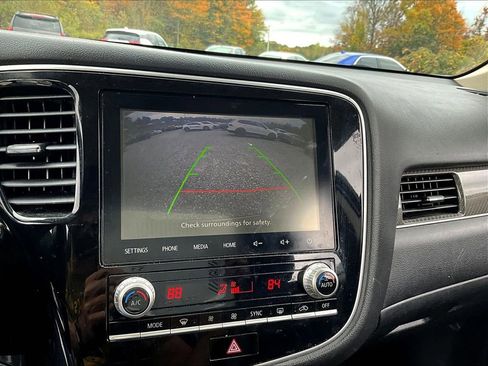 Used 2020 Mitsubishi Outlander SEL image 11