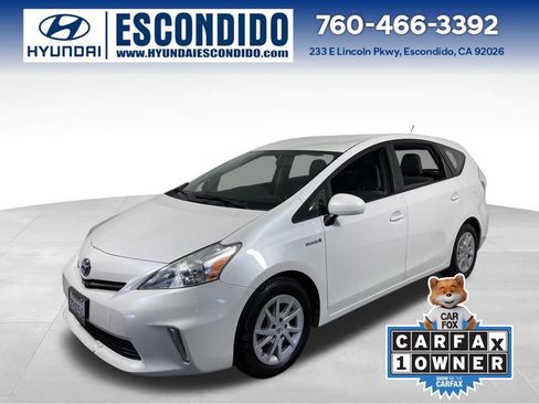 Used 2014 Toyota Prius V Two image 1