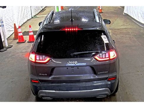 Used 2019 Jeep Cherokee Limited AWD/4WD image 5