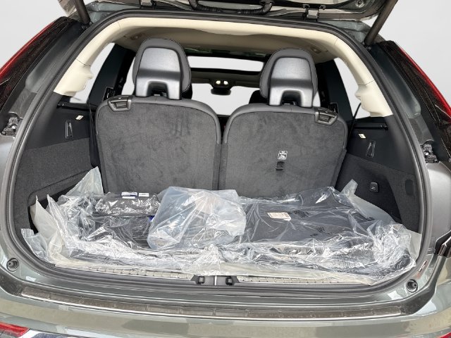 New 2027 Volvo XC90 T8 Plus AWD/4WD image 21