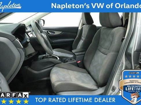 Used 2016 Nissan Rogue SV image 24