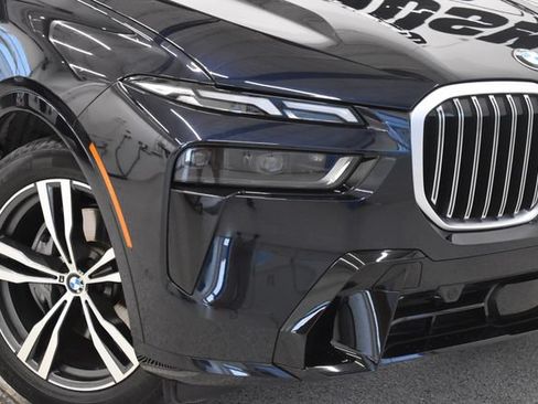 Used 2024 BMW X7 xDrive40i w/ M Sport Package AWD/4WD image 32