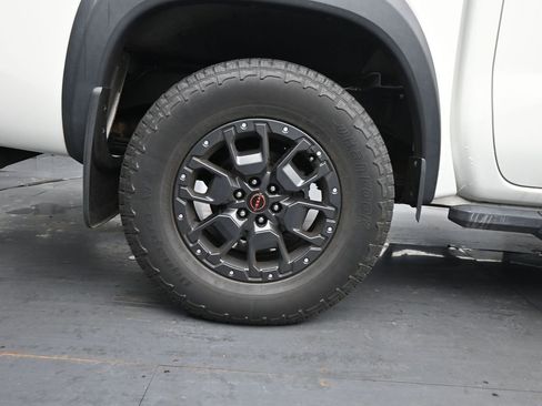 Used 2022 Nissan Frontier PRO-4X w/ Pro-4X Premium Package image 9