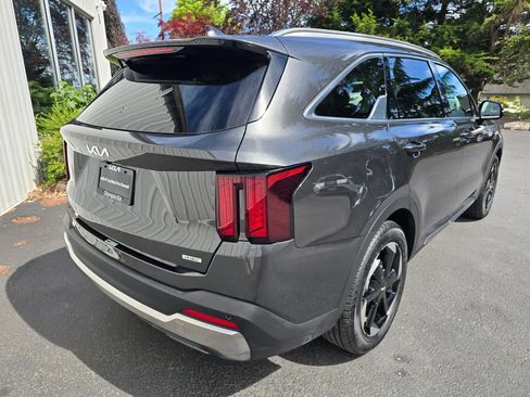 Used 2025 Kia Sorento EX w/ EX Panoramic Sunroof Package AWD/4WD image 4